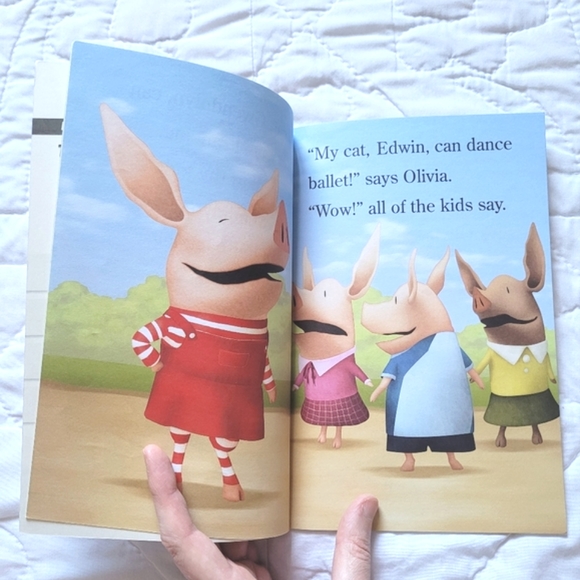 3/$15 🌸 Olivia: Olivia Trains Her Cat - Picture 5 of 7